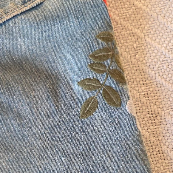 RARE Levi’s Embroidered Floral Poppy Jeans - Straight Leg - Size 29 - BoHo Luxur - Picture 5 of 12